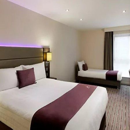 Premier Inn Ware Exterior foto