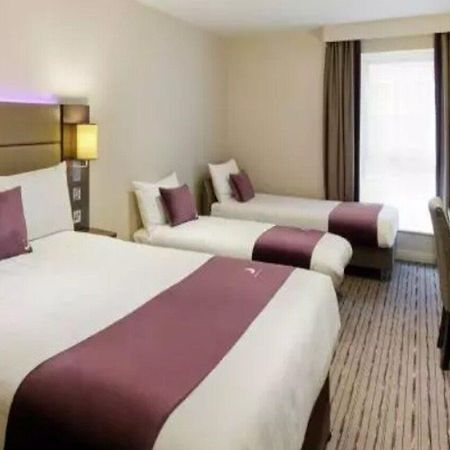 Premier Inn Ware Exterior foto