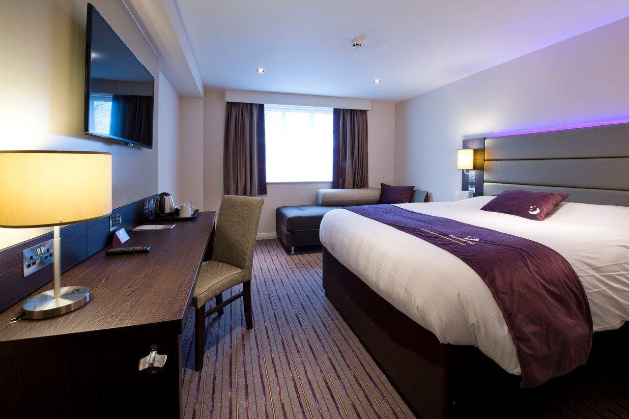 Premier Inn Ware Exterior foto
